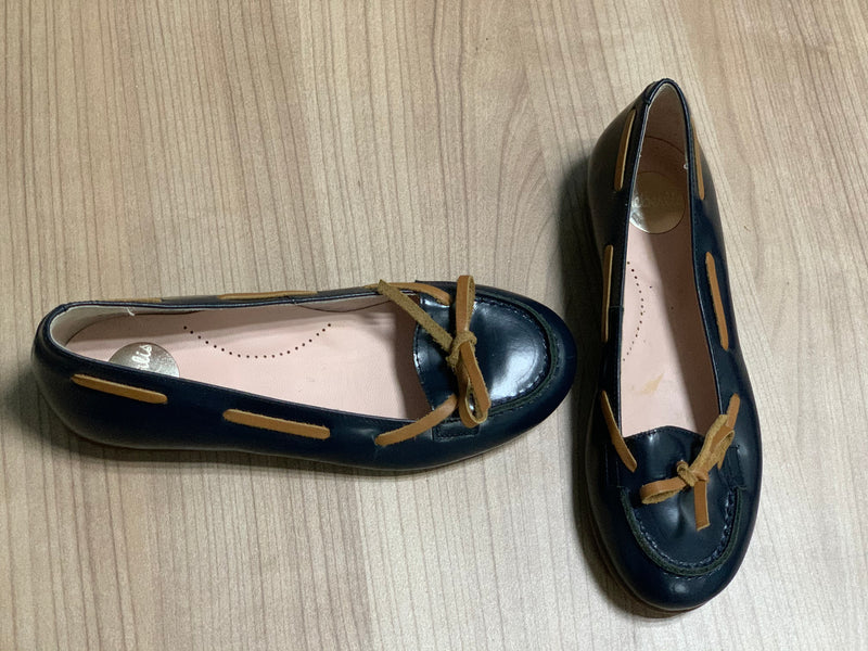 Zapatos Mocasines elegantes para niñas DISPONIBLE EN MALABO