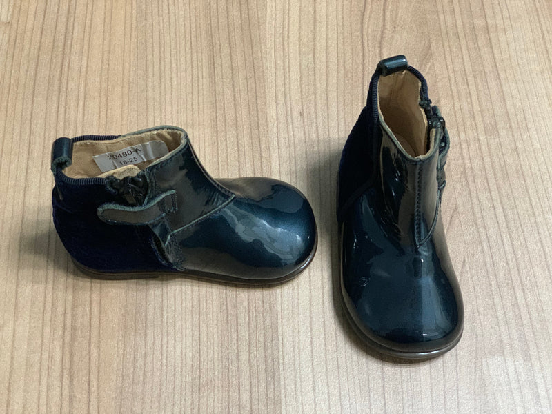 Zapatos botas elegantes para niños DISPONIBLE EN MALABO